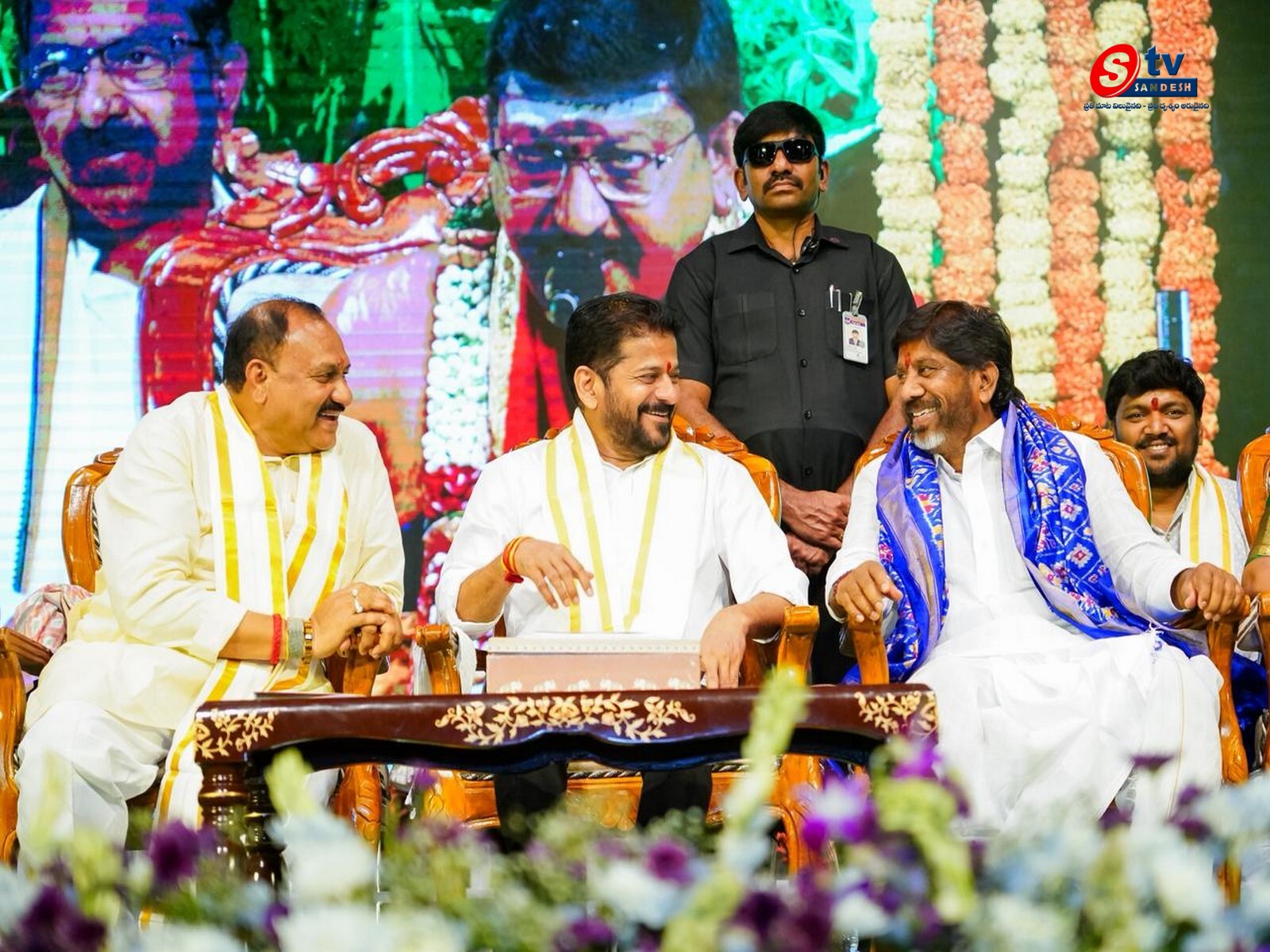 రాజ్ భవన్‌లో ఘనంగా ఉగాది వేడుకలు: రాష్ట్రానికి ఆర్థిక పుష్కలం.. పంచాంగ శ్రవణంలో కీలక విశేషాలు!